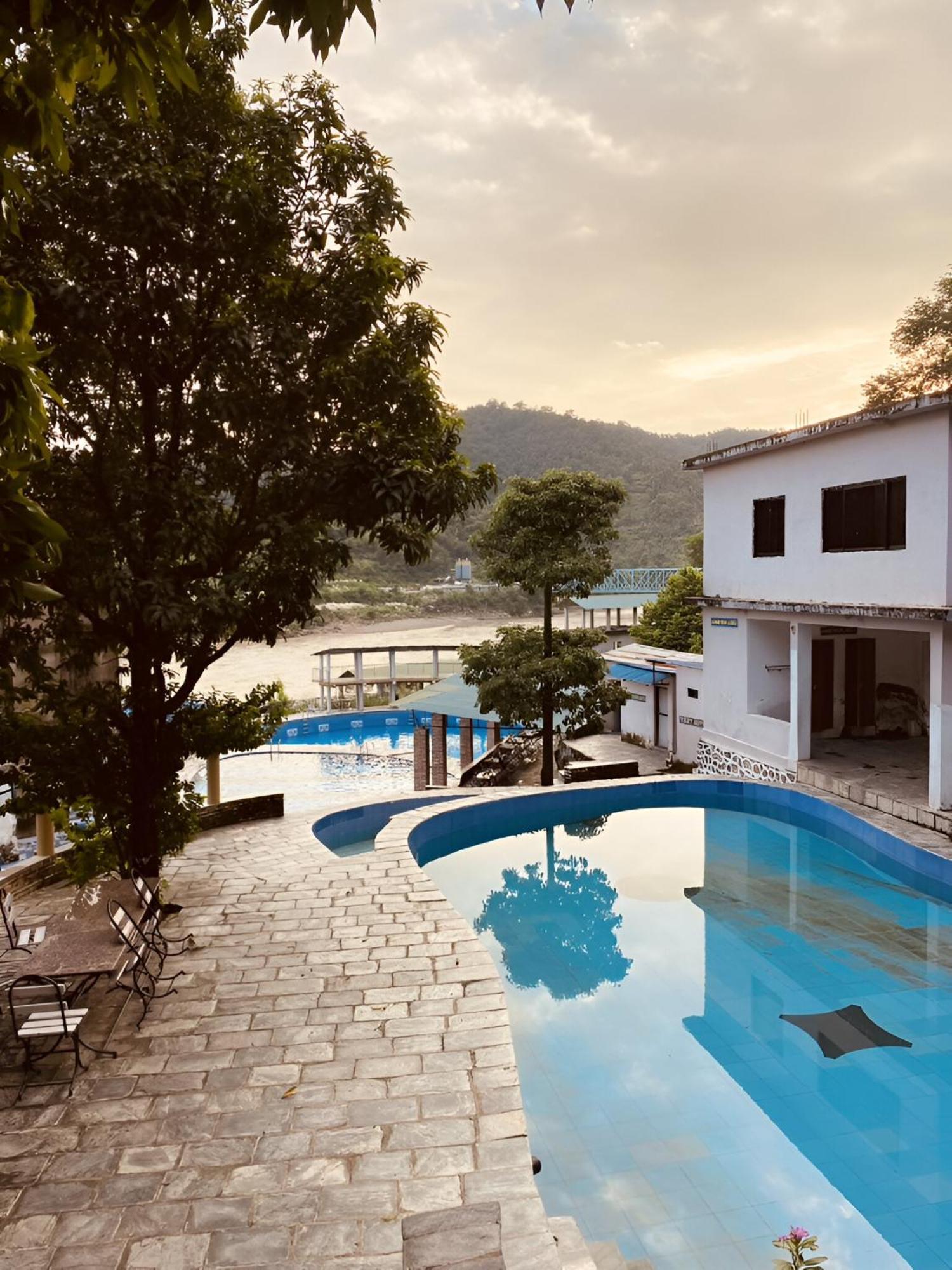 Presidency Resort Upardang Gadhi Exteriör bild